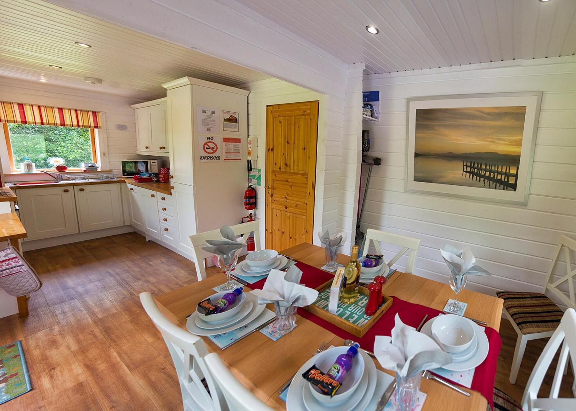 Anglesey Lakeside Lodges Menai Bridge Habitación foto